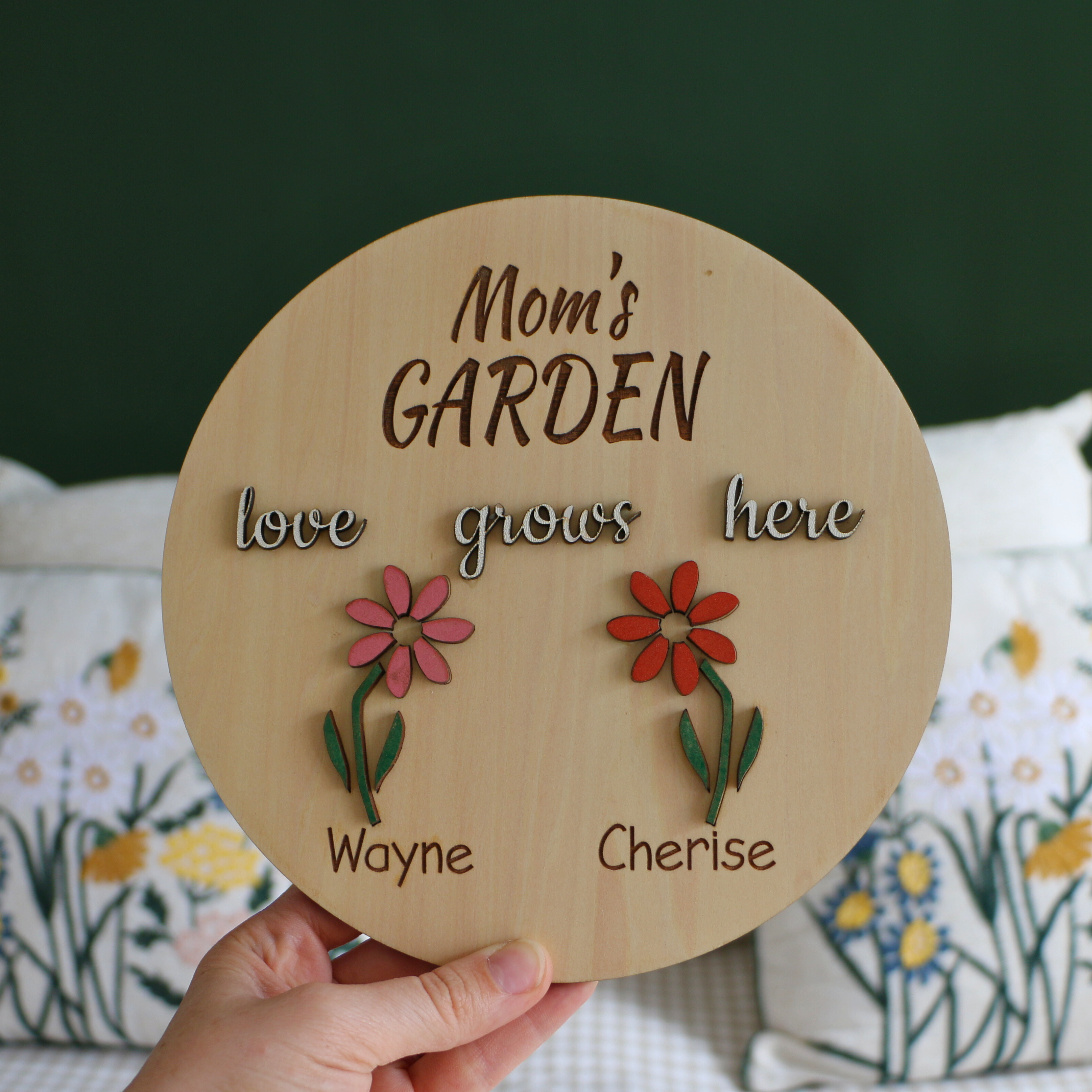 'Mom's Garden' Wooden Plaque