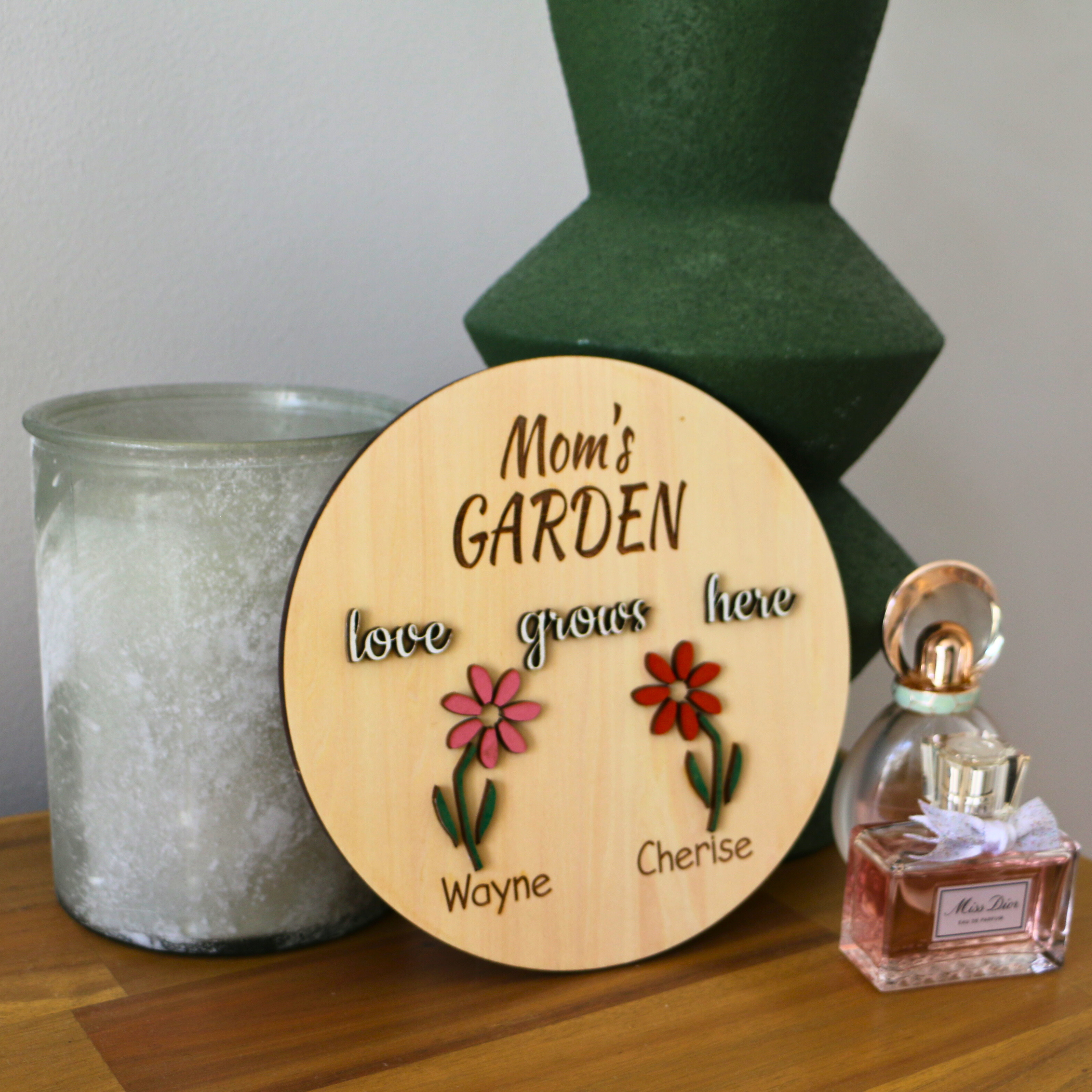 'Mom's Garden' Wooden Plaque