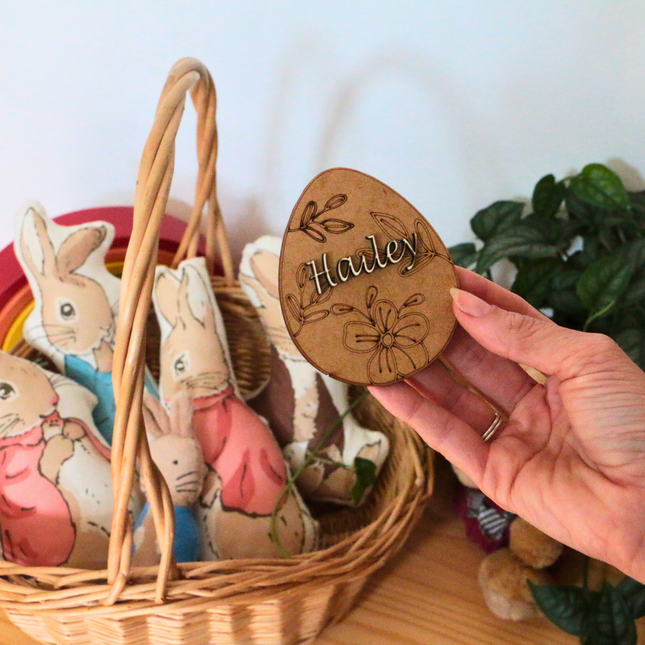 Wooden Easter Tag - Floral design